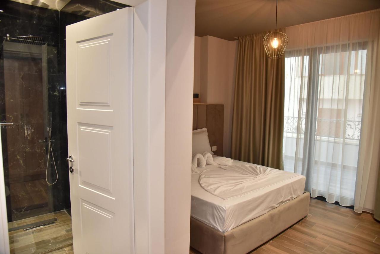 Hotel Lubjana Durrës 外观 照片