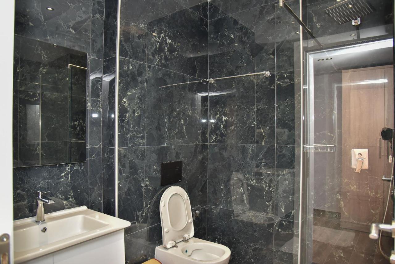 Hotel Lubjana Durrës 外观 照片