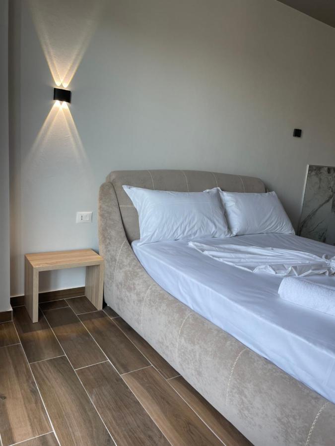 Hotel Lubjana Durrës 外观 照片