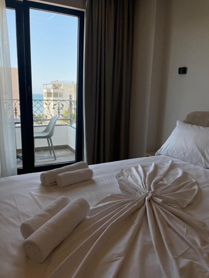 Hotel Lubjana Durrës 外观 照片